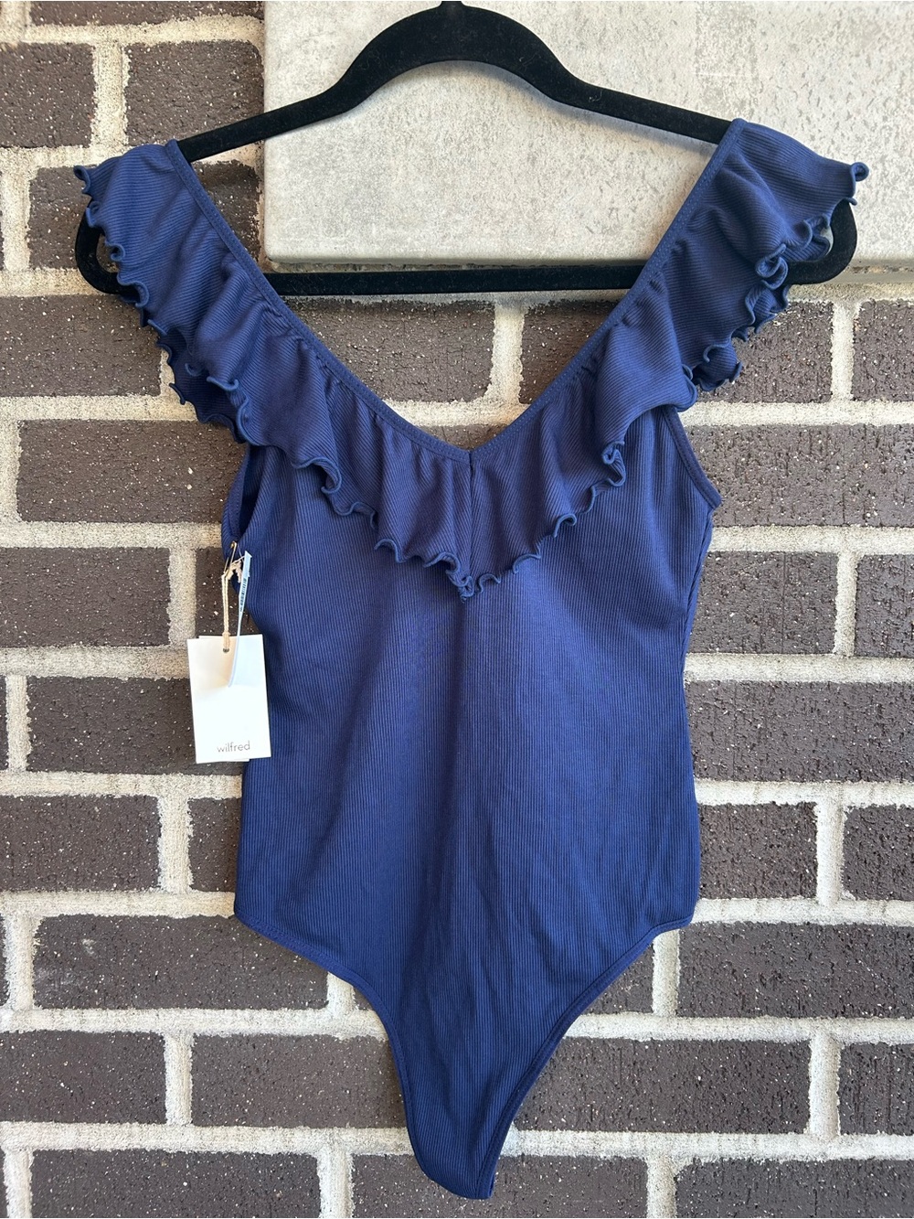 Aritzia Wilfred Danette Bodysuit with Ruffled Neck - Size M